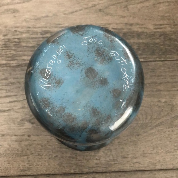 Boho Clay carved Vase Hand made in Nicaragua - Picture 5 of 7